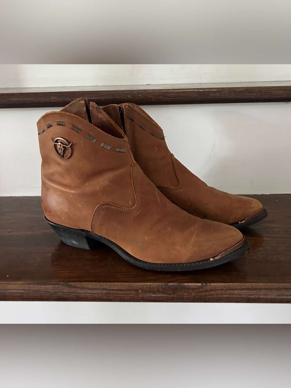 LAREDO WOMEN'S ROUND NARROW TOE BROWN ZIPPER HALF ANKLE BOOTS Sz 9